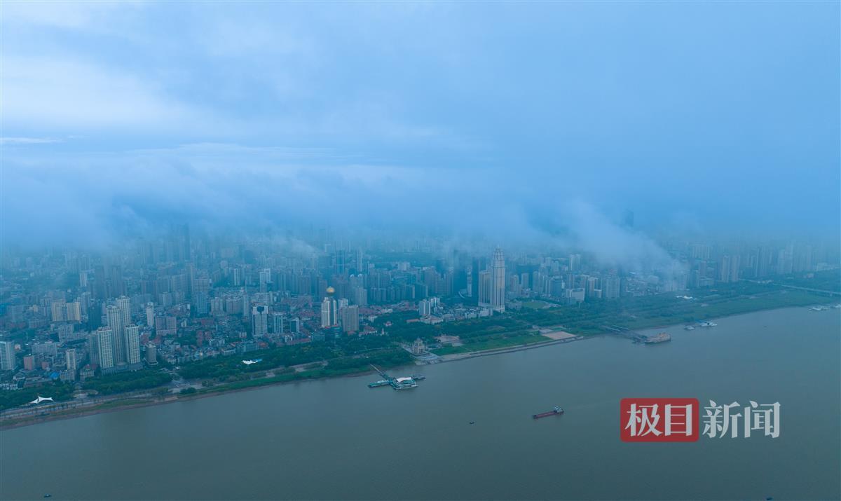 追光棋牌官网